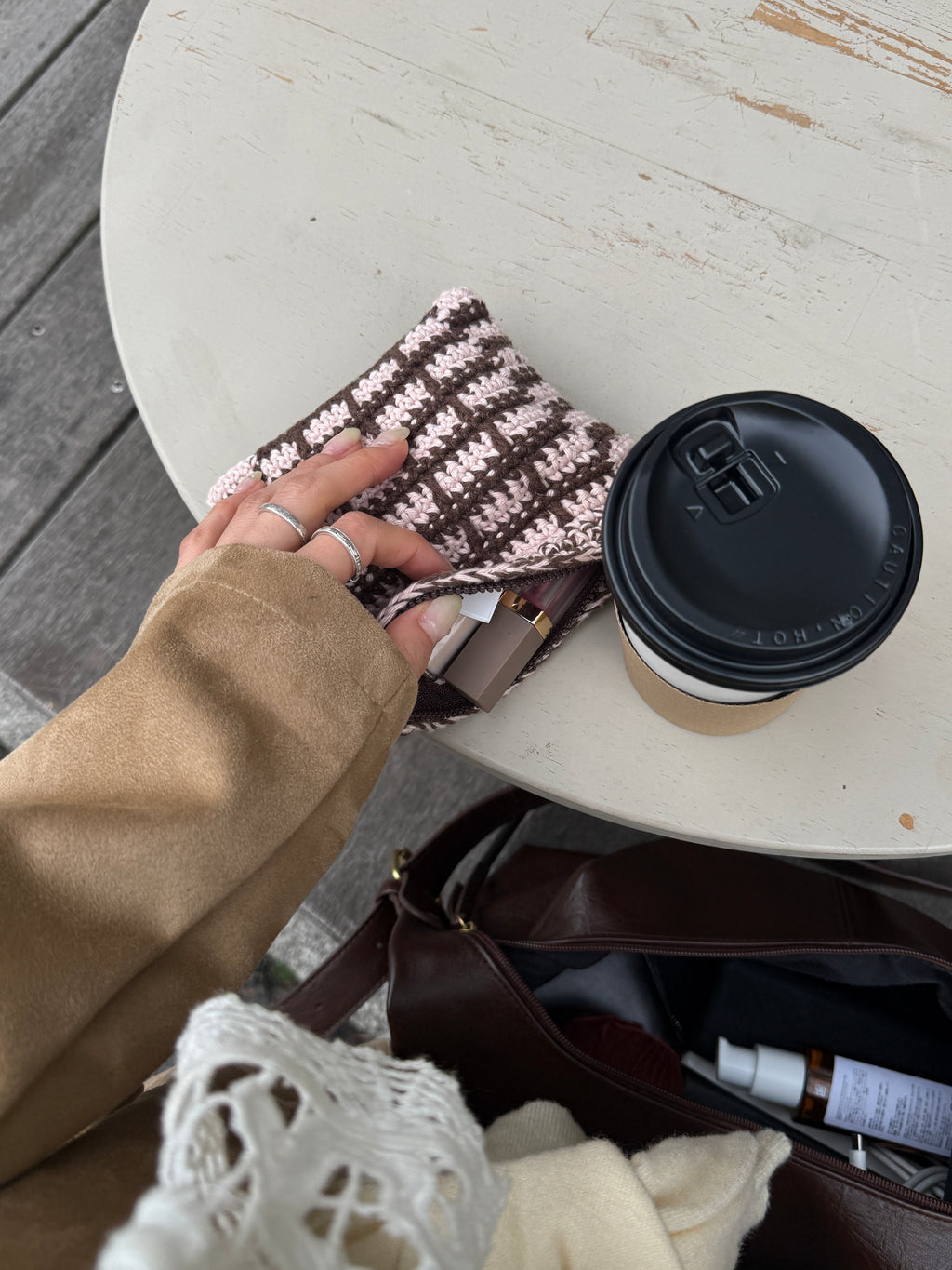 No.001 - Window Pouch
Crochet Pattern (PDF)