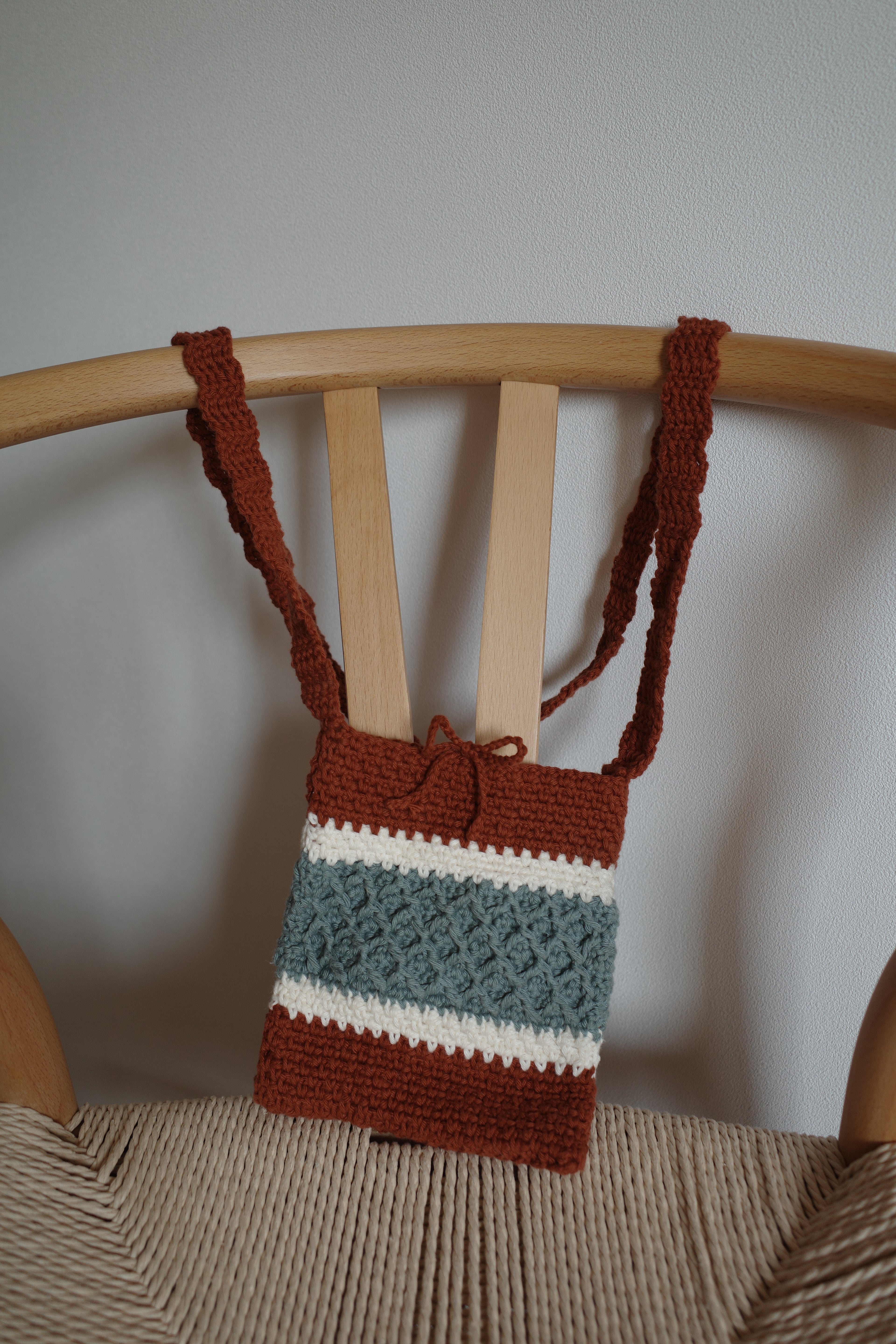 No.004 - Window Shoulder Bag
Crochet Pattern (PDF)