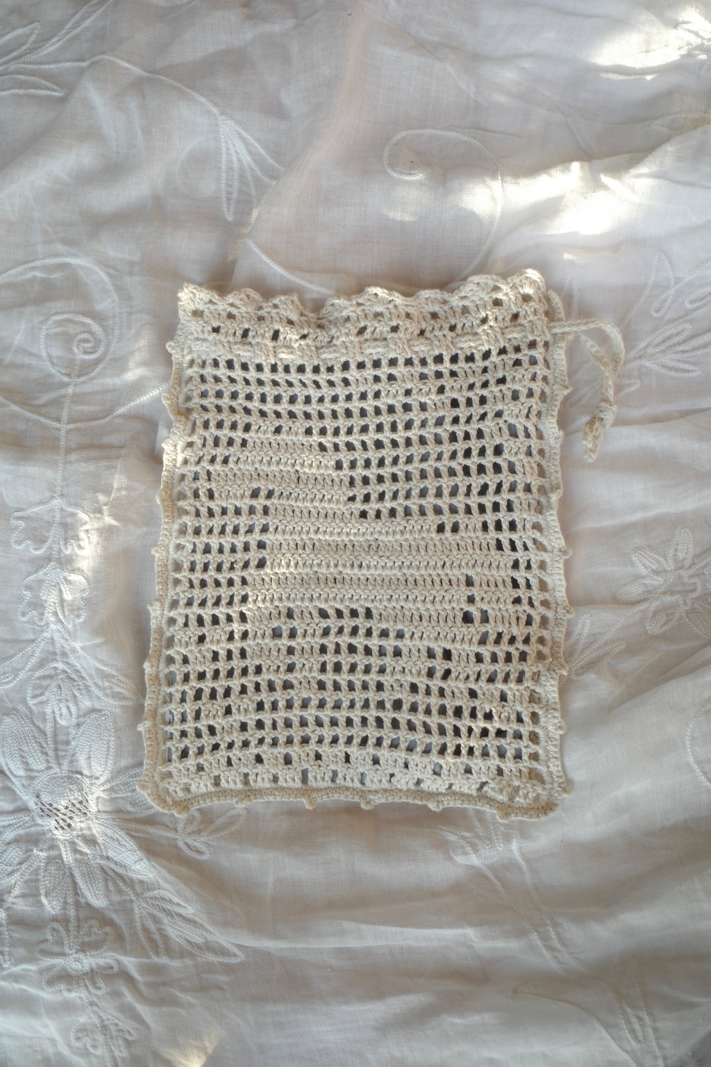 No.002 - Horse Filet Bag
Crochet Pattern (PDF)