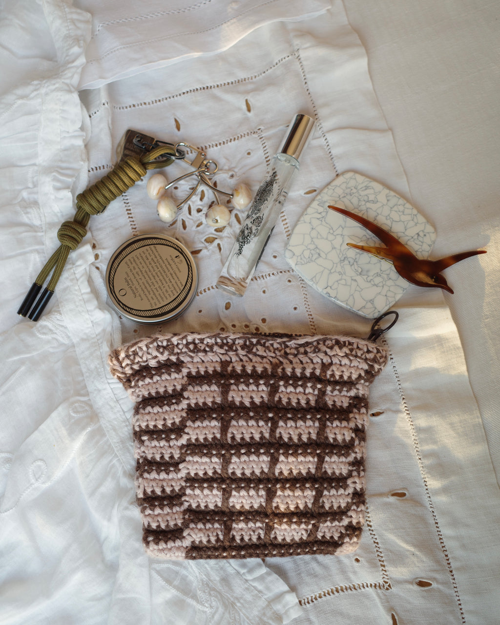 No.001 - Window Pouch
Crochet Pattern (PDF)